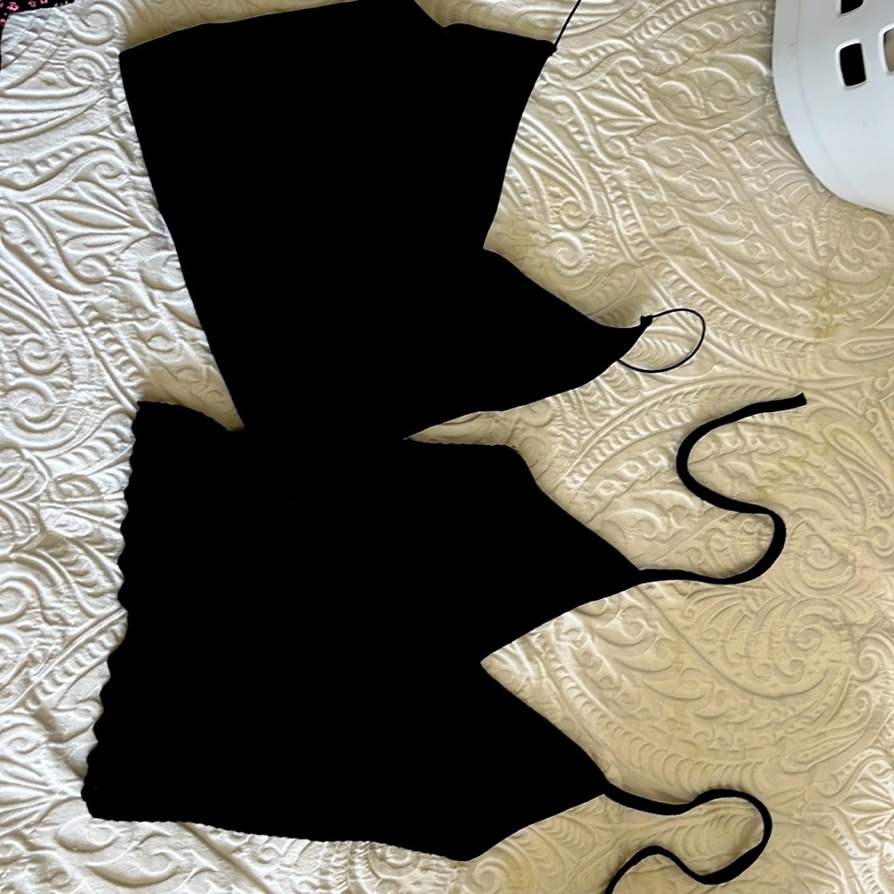BLACK HALTER AND TIGHT LOW CUT V NECK TANK TOP!!!!